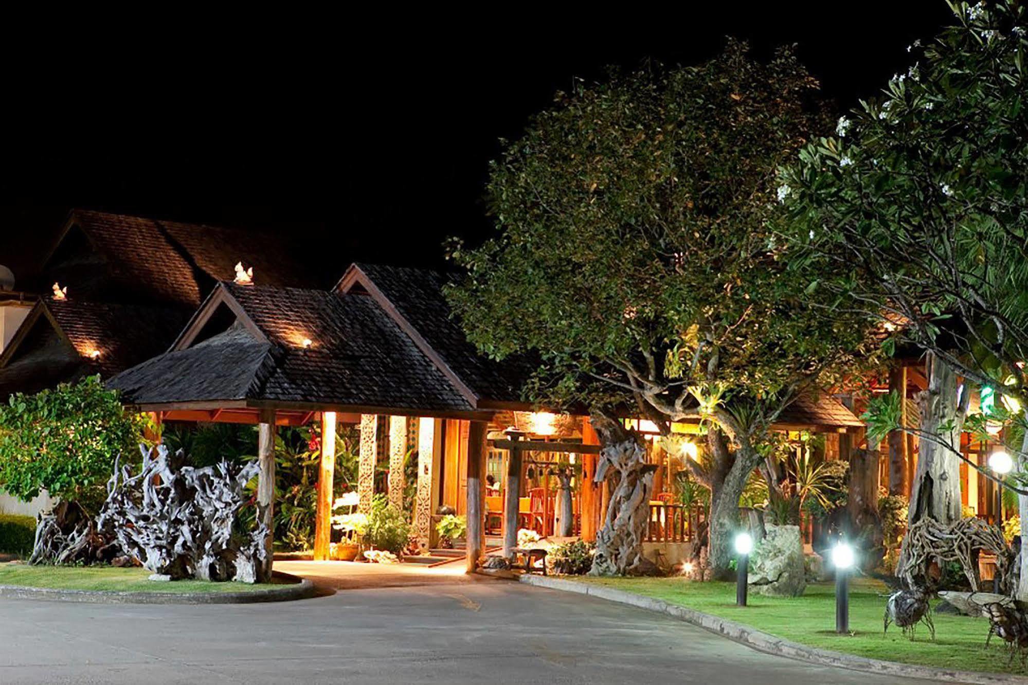 Vc@Suanpaak Boutique Hotel & Service Apartment Chiang Mai Buitenkant foto