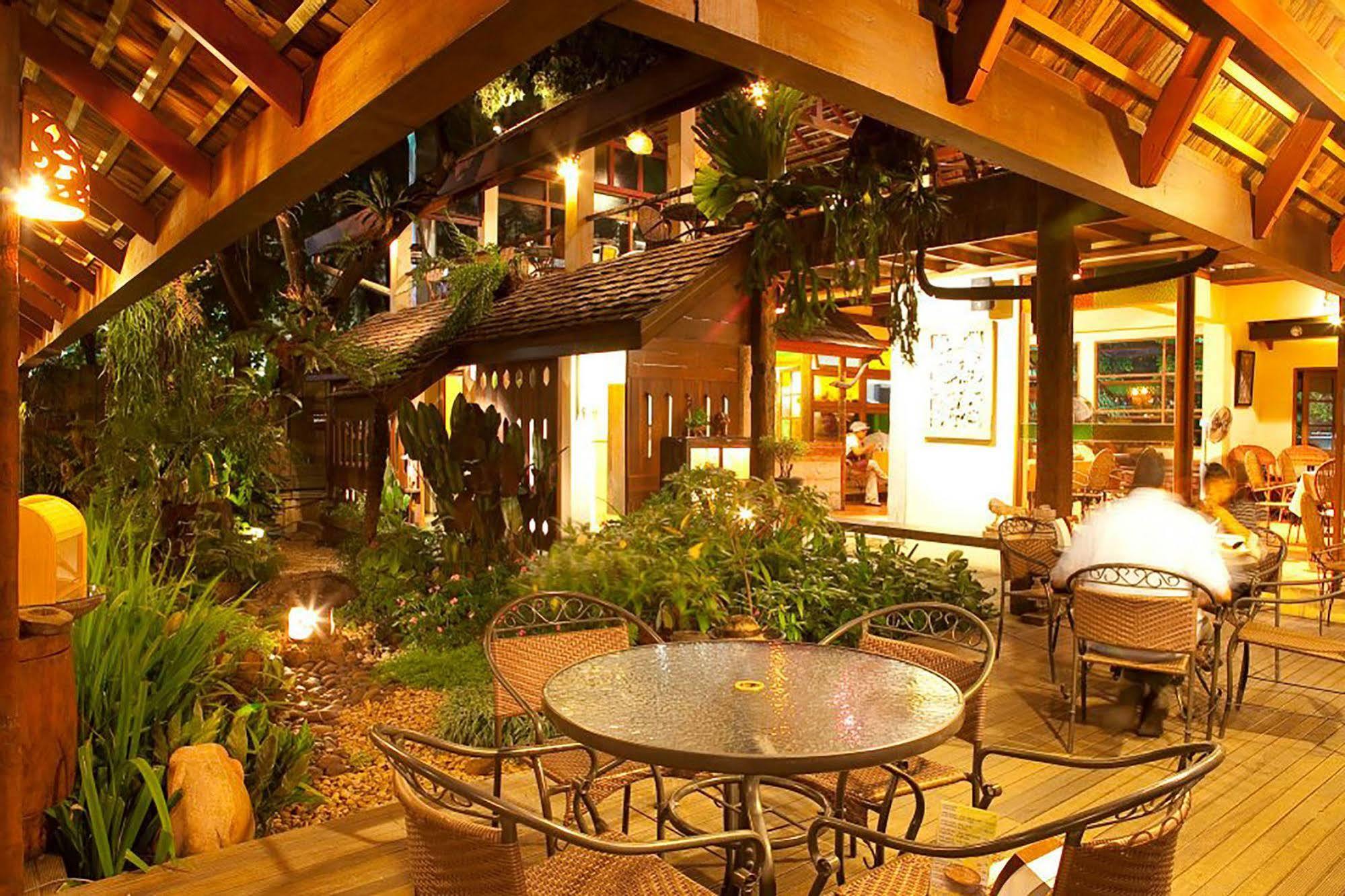 Vc@Suanpaak Boutique Hotel & Service Apartment Chiang Mai Buitenkant foto
