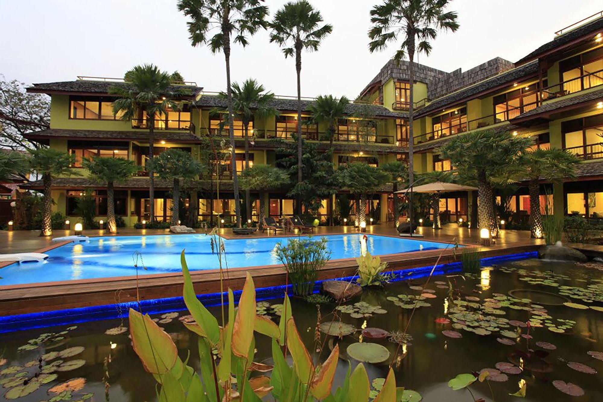 Vc@Suanpaak Boutique Hotel & Service Apartment Chiang Mai Buitenkant foto