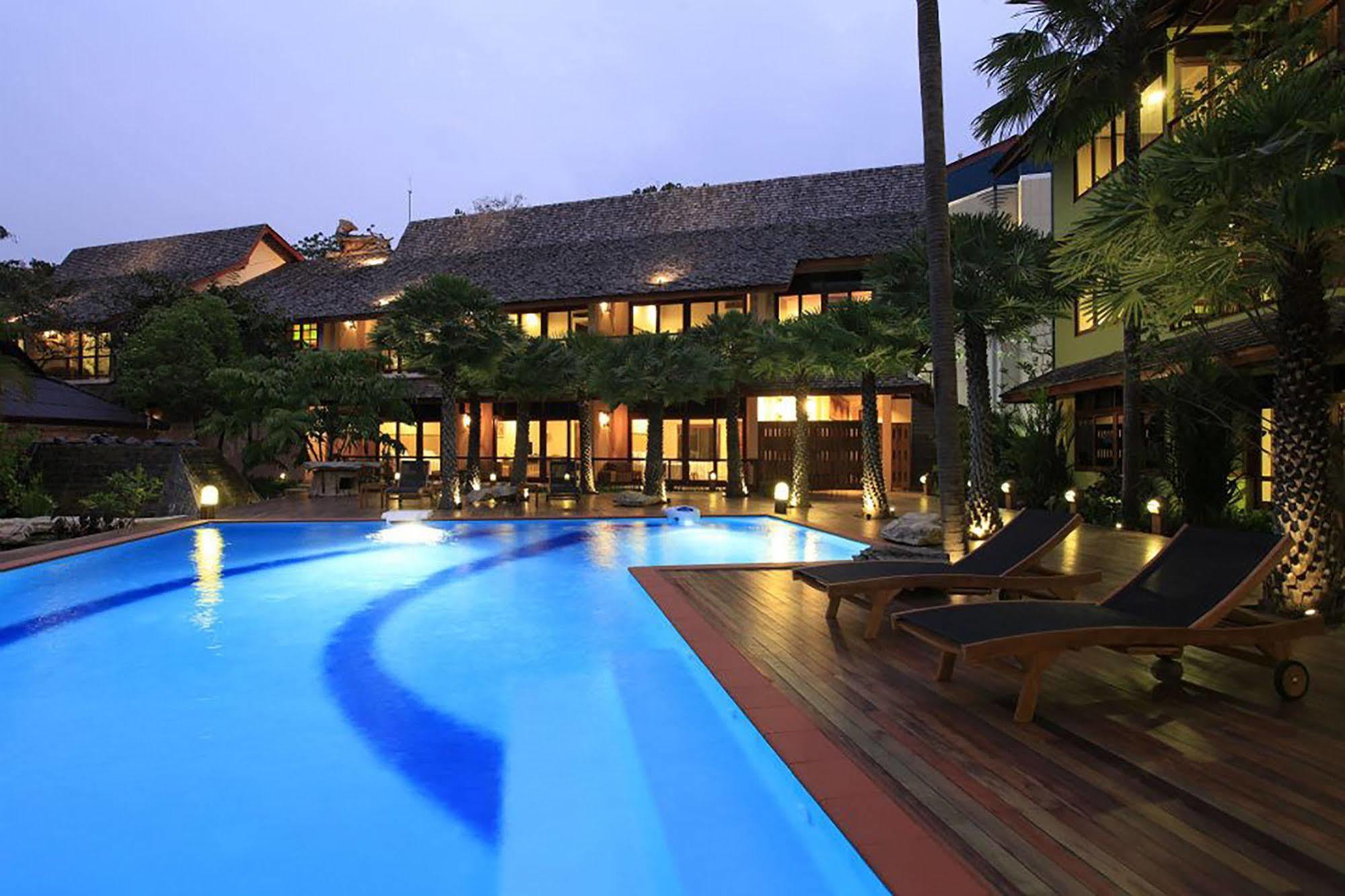 Vc@Suanpaak Boutique Hotel & Service Apartment Chiang Mai Buitenkant foto