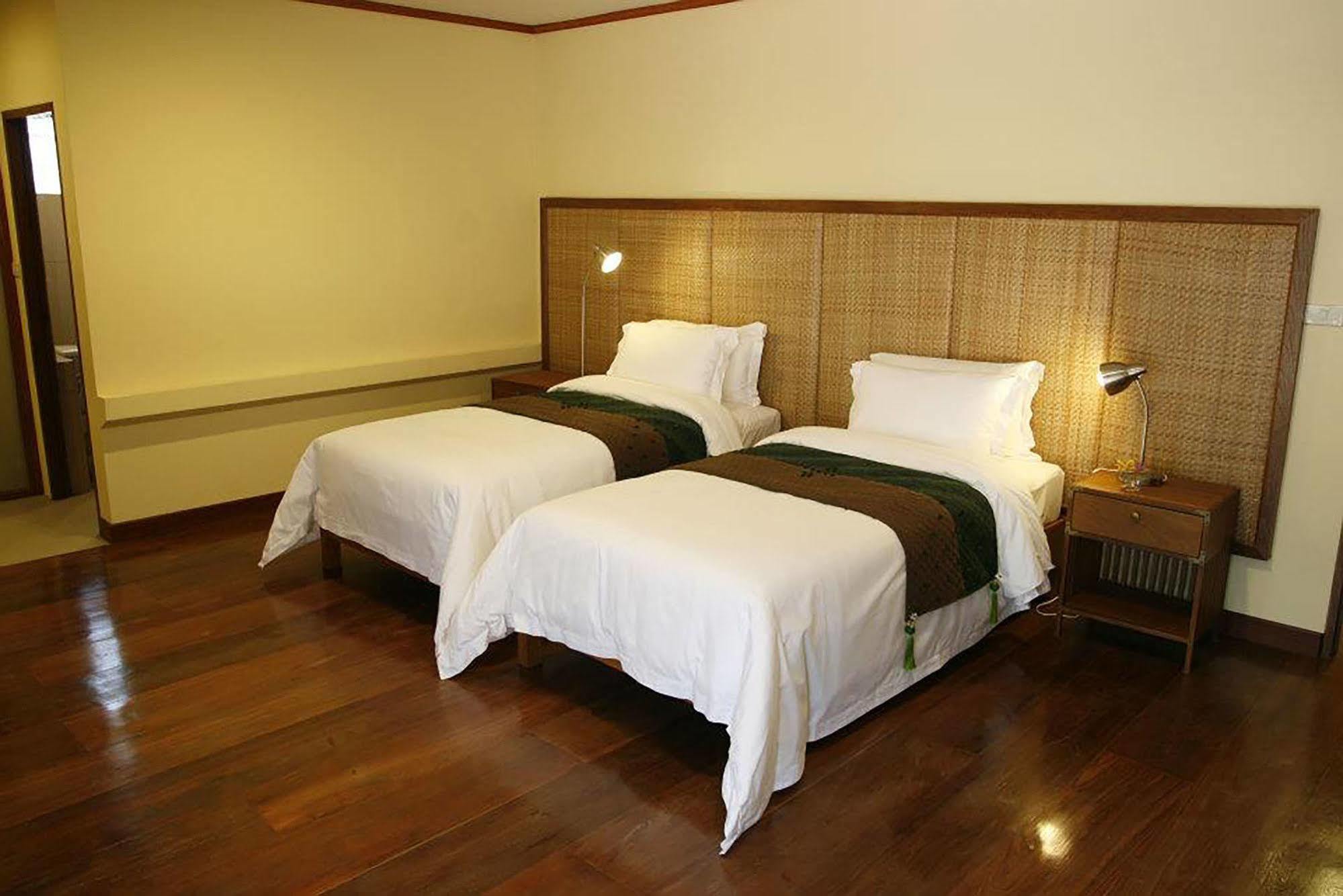 Vc@Suanpaak Boutique Hotel & Service Apartment Chiang Mai Buitenkant foto