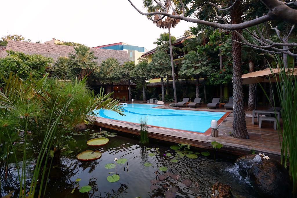 Vc@Suanpaak Boutique Hotel & Service Apartment Chiang Mai Buitenkant foto