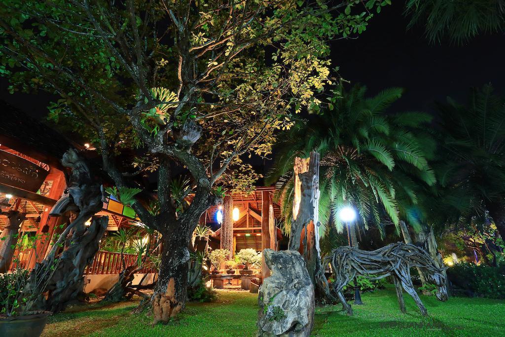 Vc@Suanpaak Boutique Hotel & Service Apartment Chiang Mai Buitenkant foto